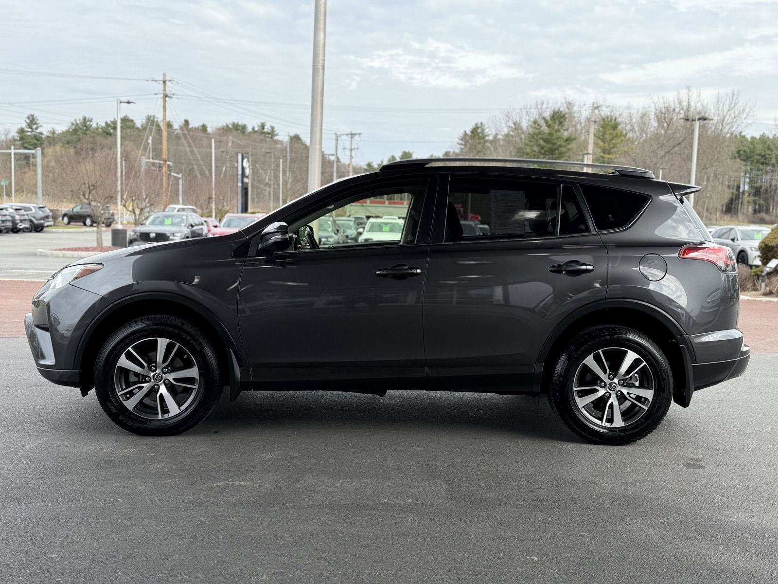 Used 2018 Toyota RAV4 XLE w/ Plus Extra Value Package image 8