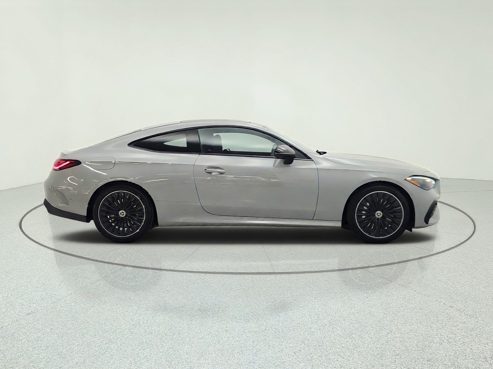 New 2027 Mercedes-Benz CLE 450 4MATIC Coupe image 4
