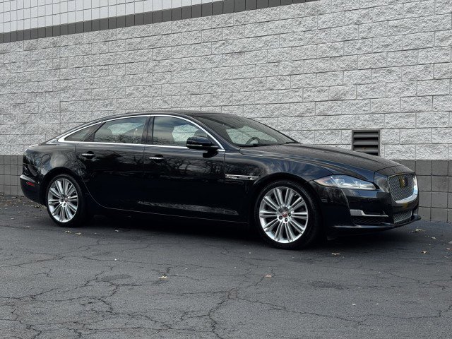 Used 2017 Jaguar XJ L Supercharged image 16