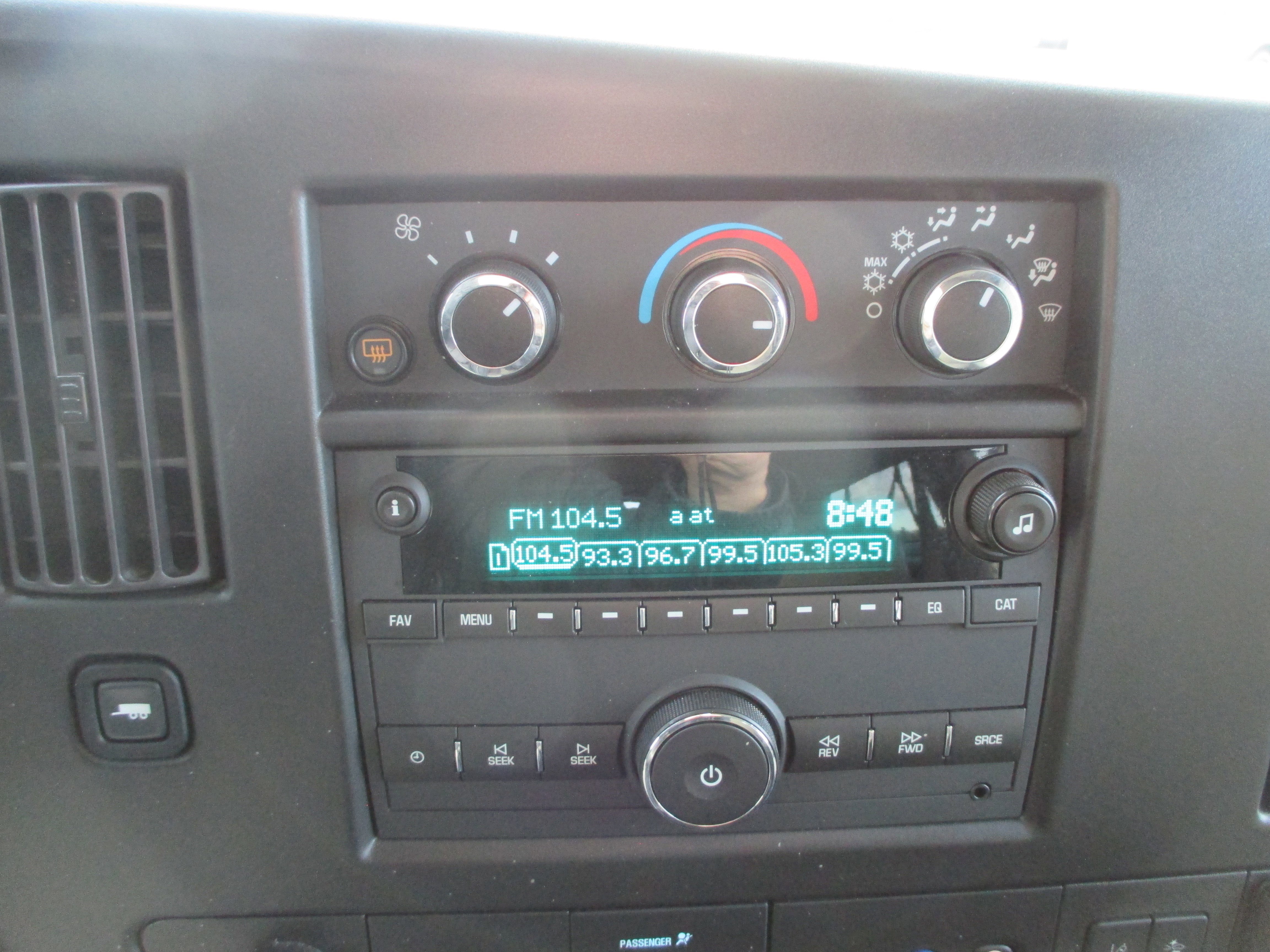 Used 2023 Chevrolet Express 3500 LT w/ LT Preferred Equipment Group image 13