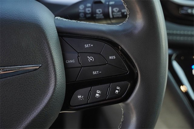 Used 2022 Chrysler Pacifica Touring image 30