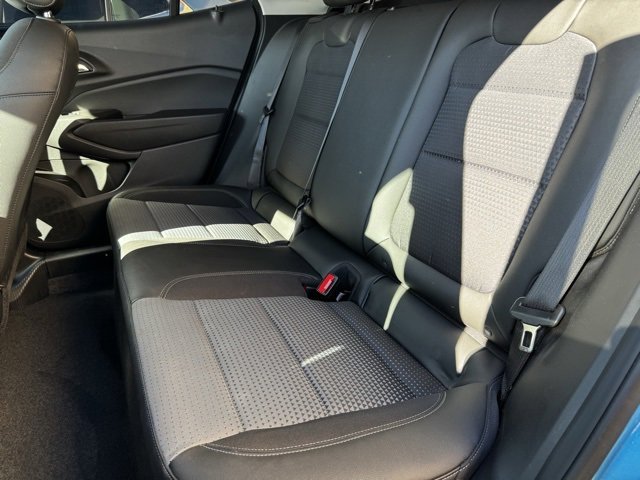 Used 2025 Chevrolet Trax LT image 6