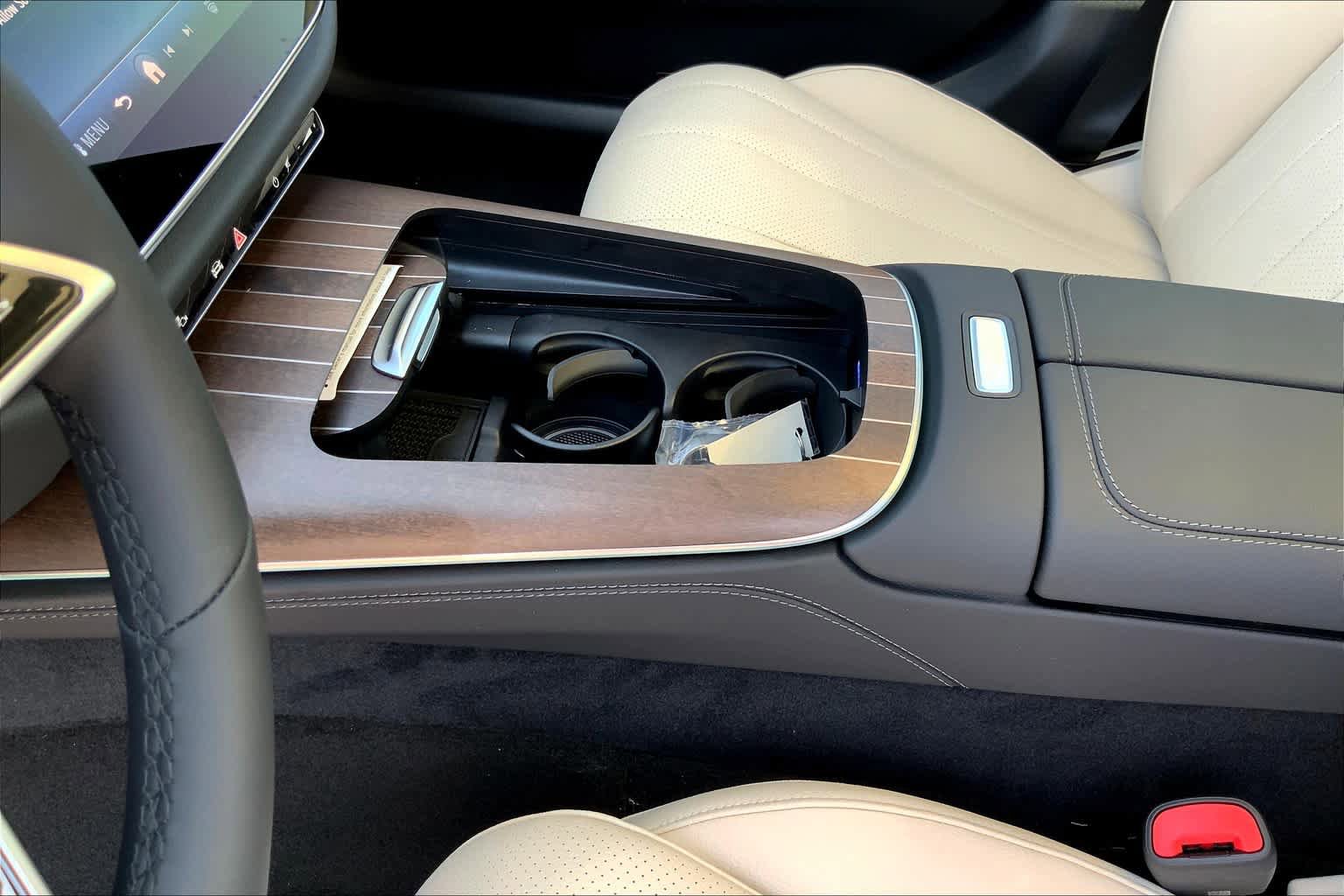 New 2025 Mercedes-Benz E 350 4MATIC Sedan image 10