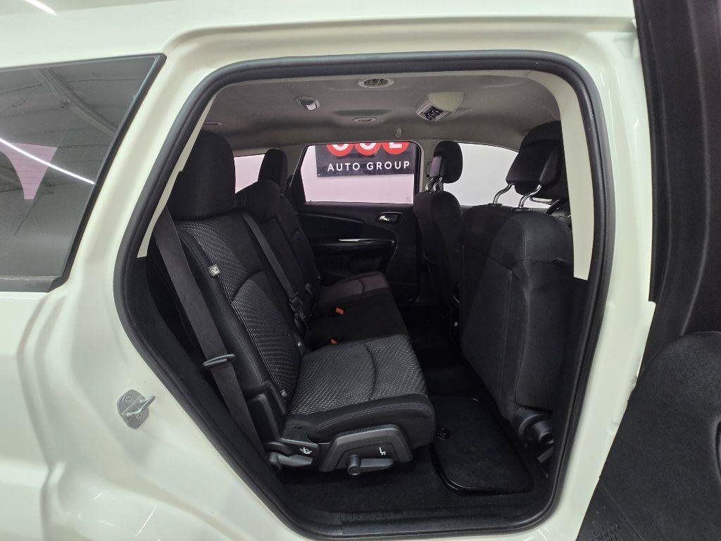Used 2014 Dodge Journey American Value Package w/ Flexible Seating Group FWD image 17