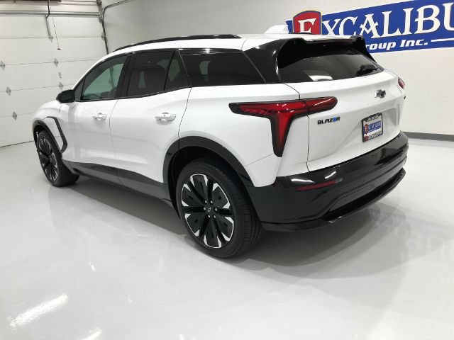 Used 2024 Chevrolet Blazer EV RS AWD/4WD image 11