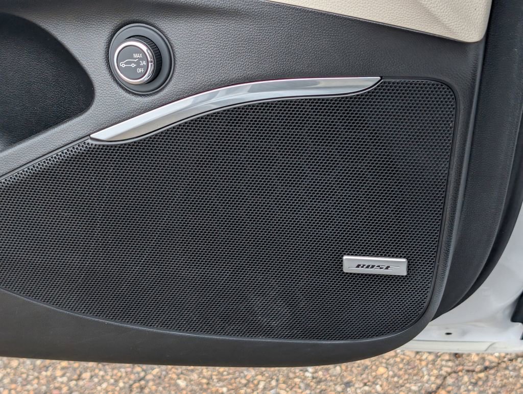 Used 2022 Buick Enclave Avenir w/ Avenir Technology Package image 14