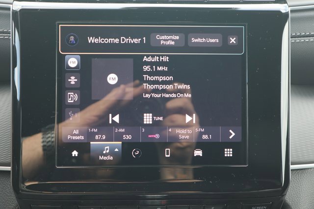 New 2025 Jeep Grand Cherokee Altitude image 11