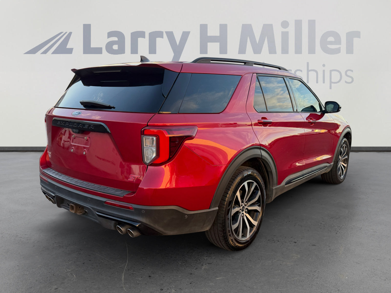 Used 2021 Ford Explorer ST w/ Equipment Group 401A AWD/4WD image 5