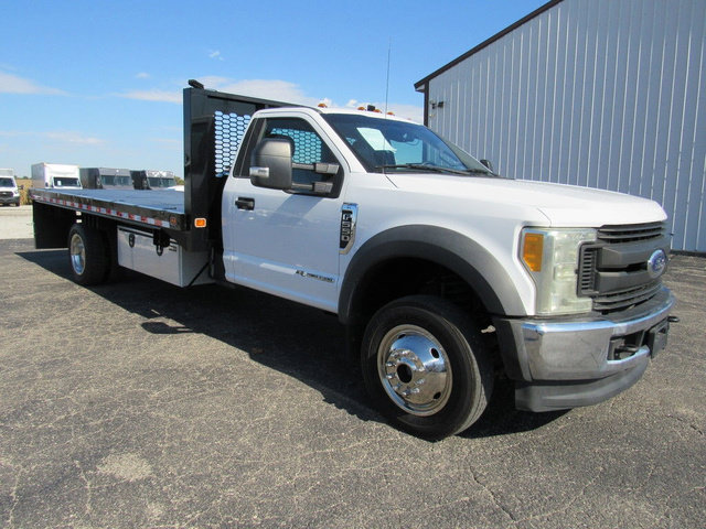 Used 2017 Ford F550 4x4 Regular Cab Super Duty image 9