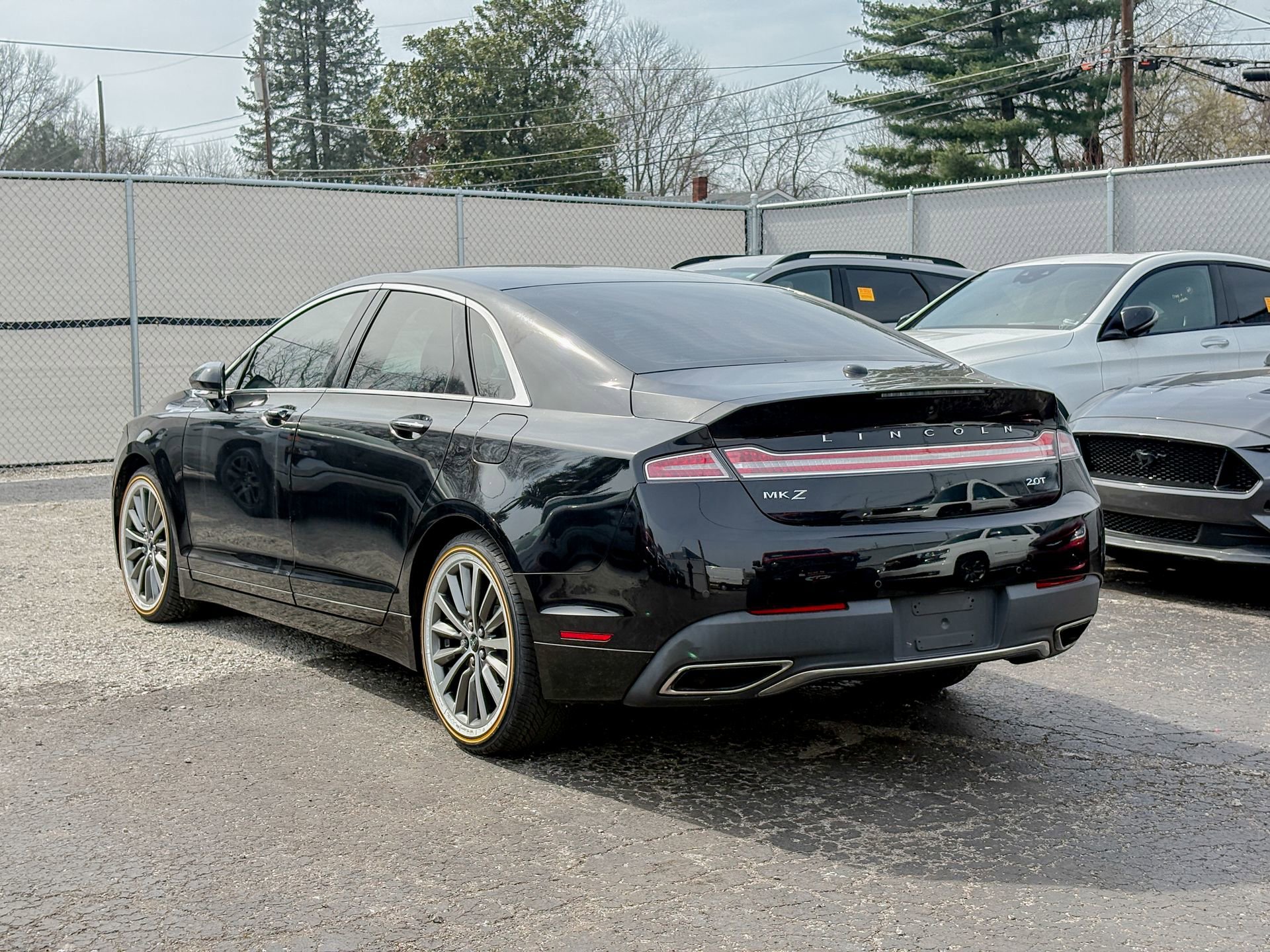 Used 2019 Lincoln MKZ Reserve image 3