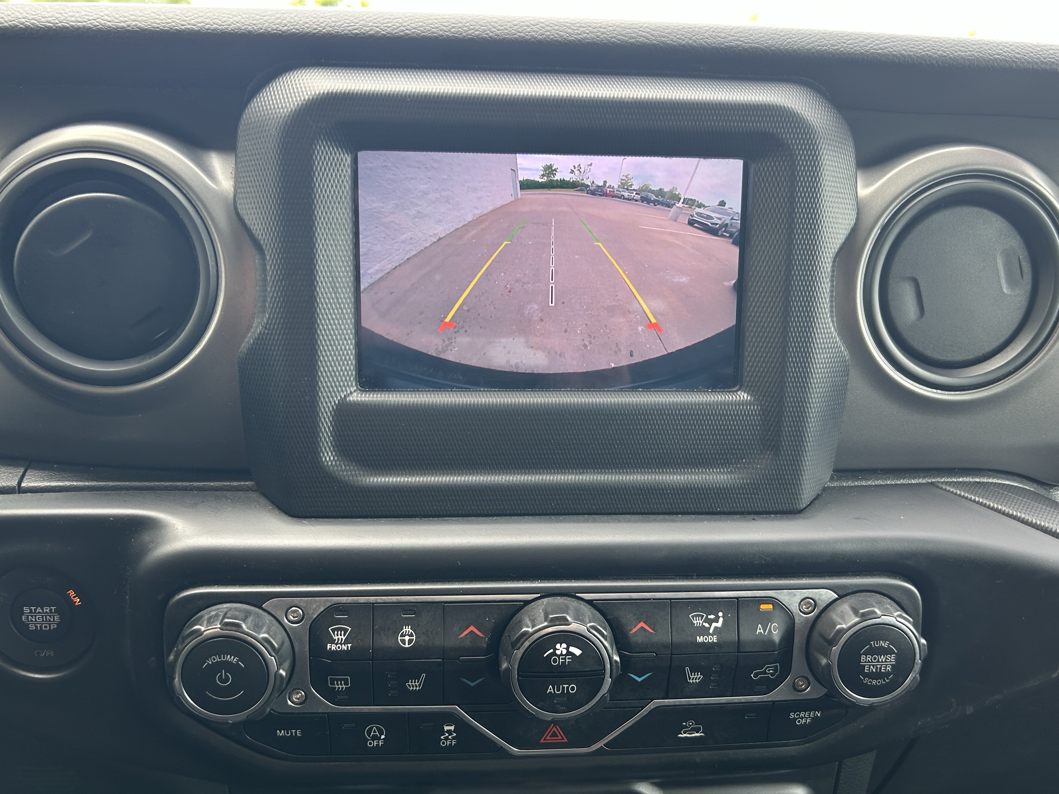 Used 2023 Jeep Wrangler Sport AWD/4WD image 30