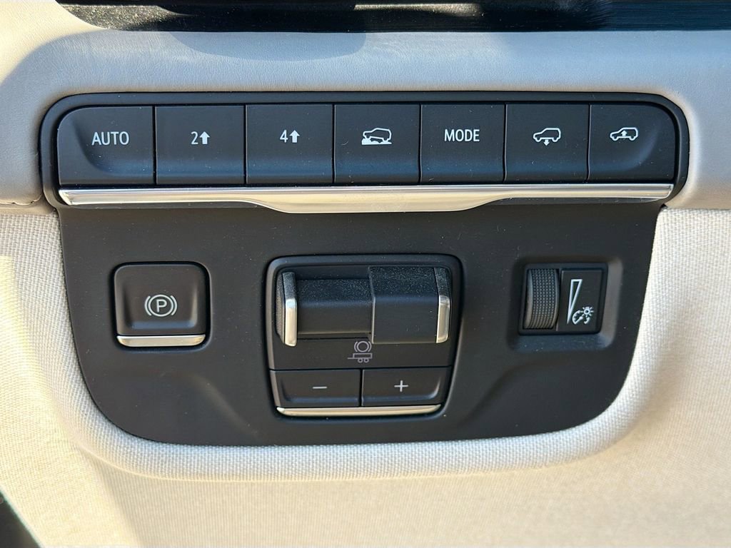 Used 2021 Cadillac Escalade ESV Premium Luxury Platinum image 37