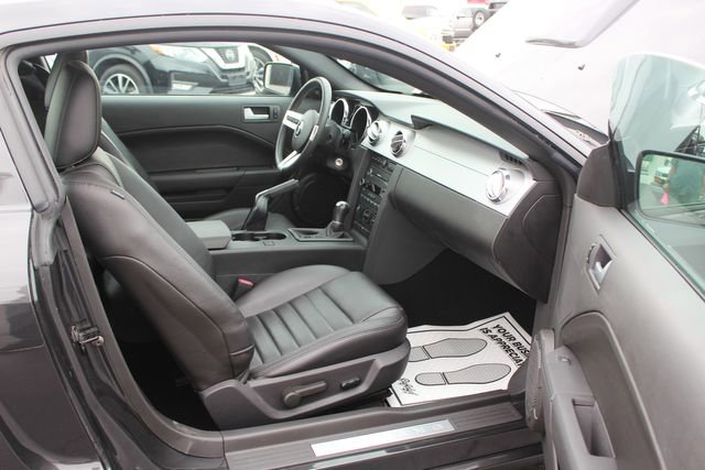Used 2009 Ford Mustang GT Premium image 27