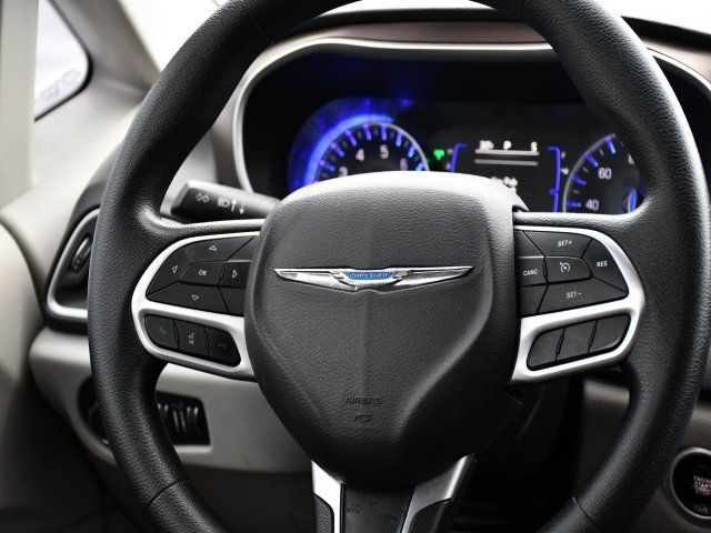 Used 2019 Chrysler Pacifica Touring Plus w/ Tire & Wheel Group image 16
