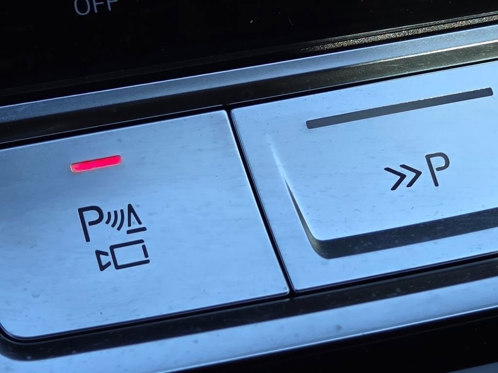 Used 2025 Audi Q7 3.0T Prestige image 18