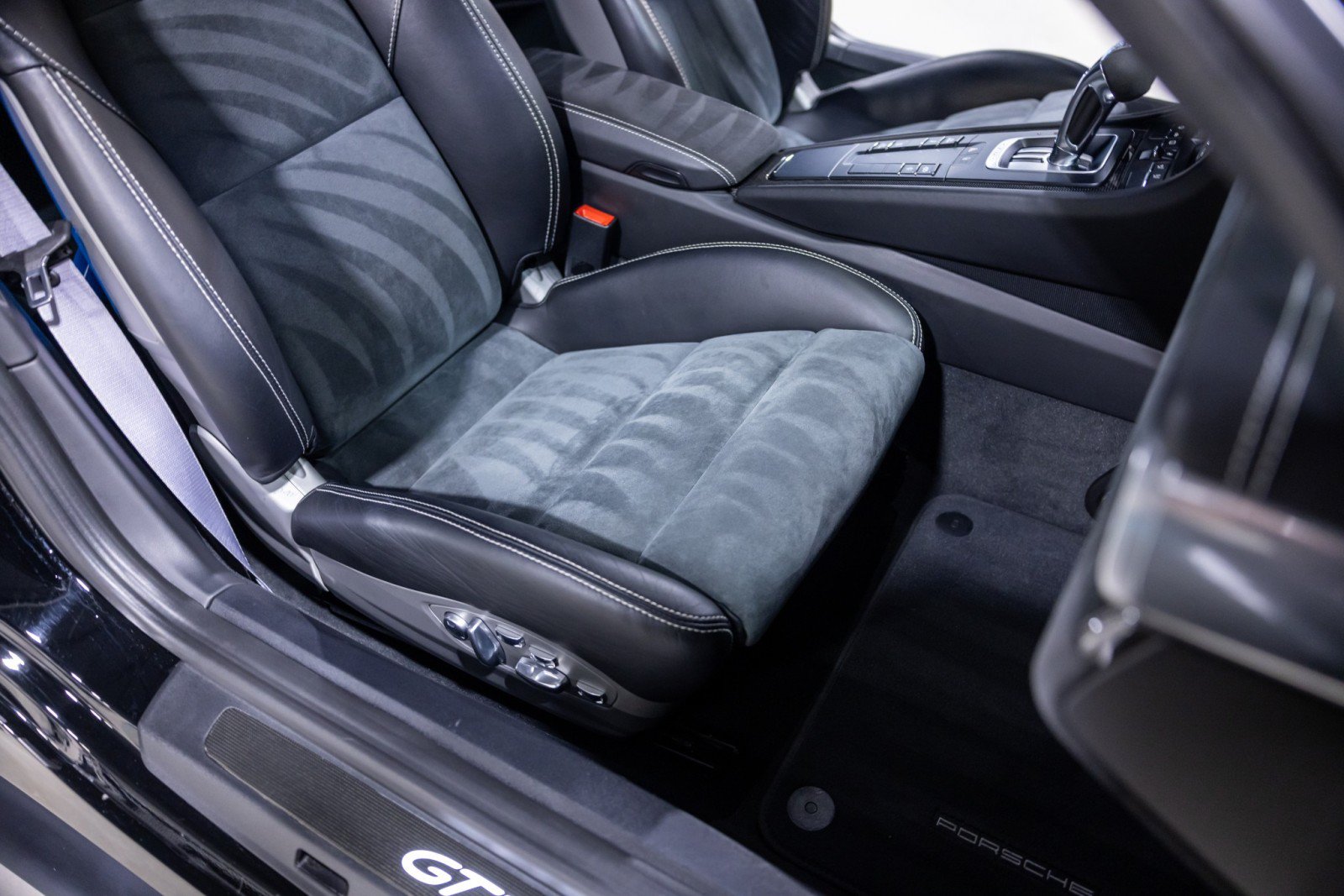 Used 2019 Porsche 911 GT3 RS RWD image 31