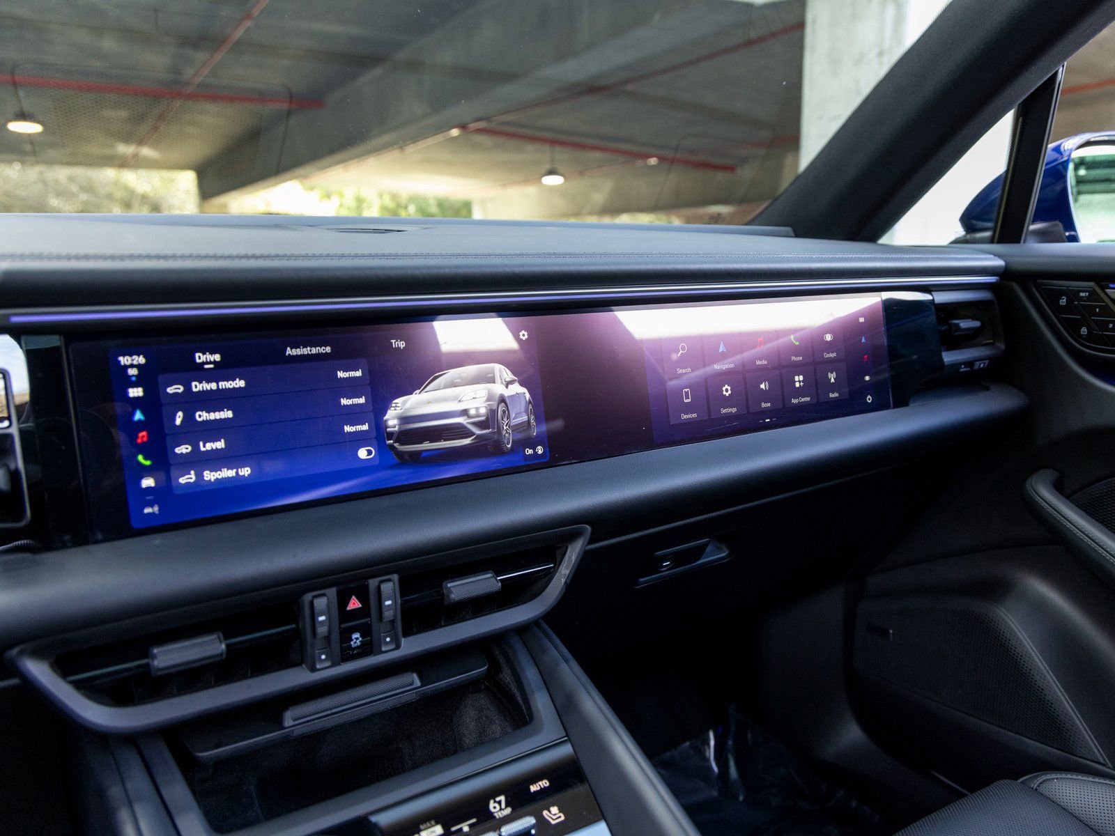 Certified 2025 Porsche Macan 4 Electric AWD/4WD image 34