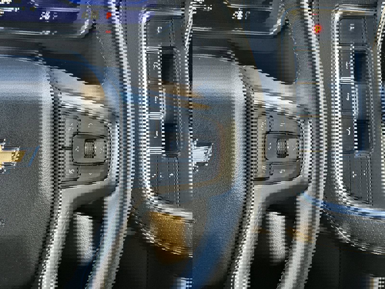 Used 2023 Chevrolet Suburban Premier image 21