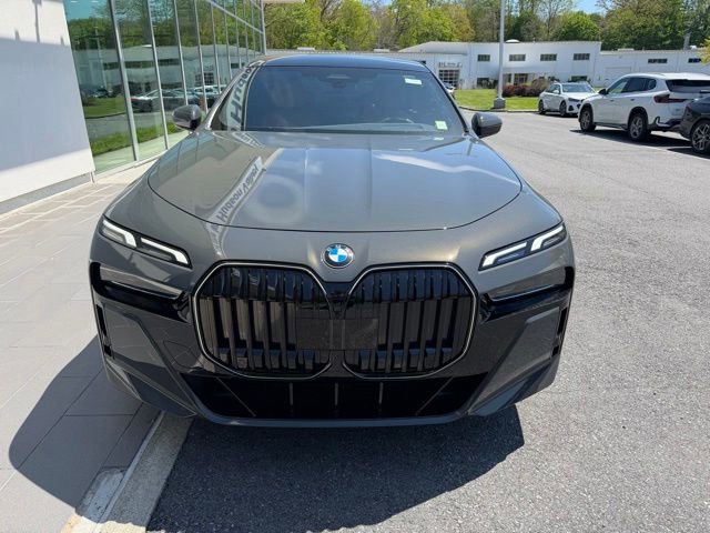New 2026 BMW 740i xDrive w/ Premium Package AWD/4WD image 4