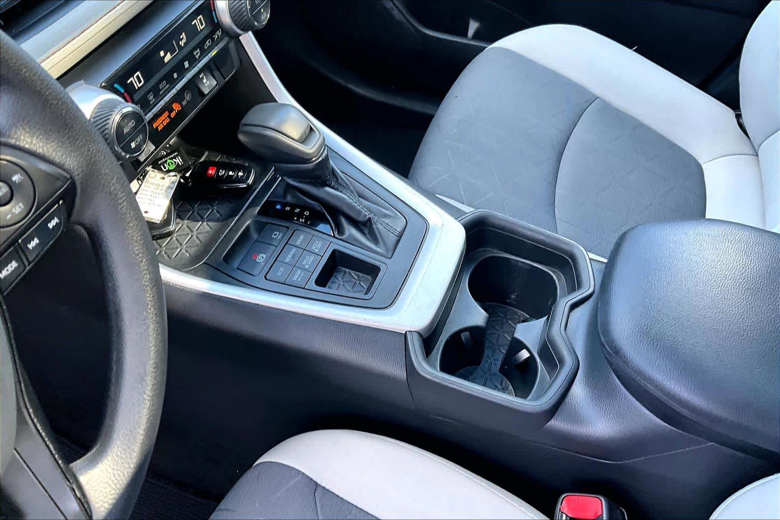 Certified 2019 Toyota RAV4 XLE w/ Convenience Package AWD/4WD image 16