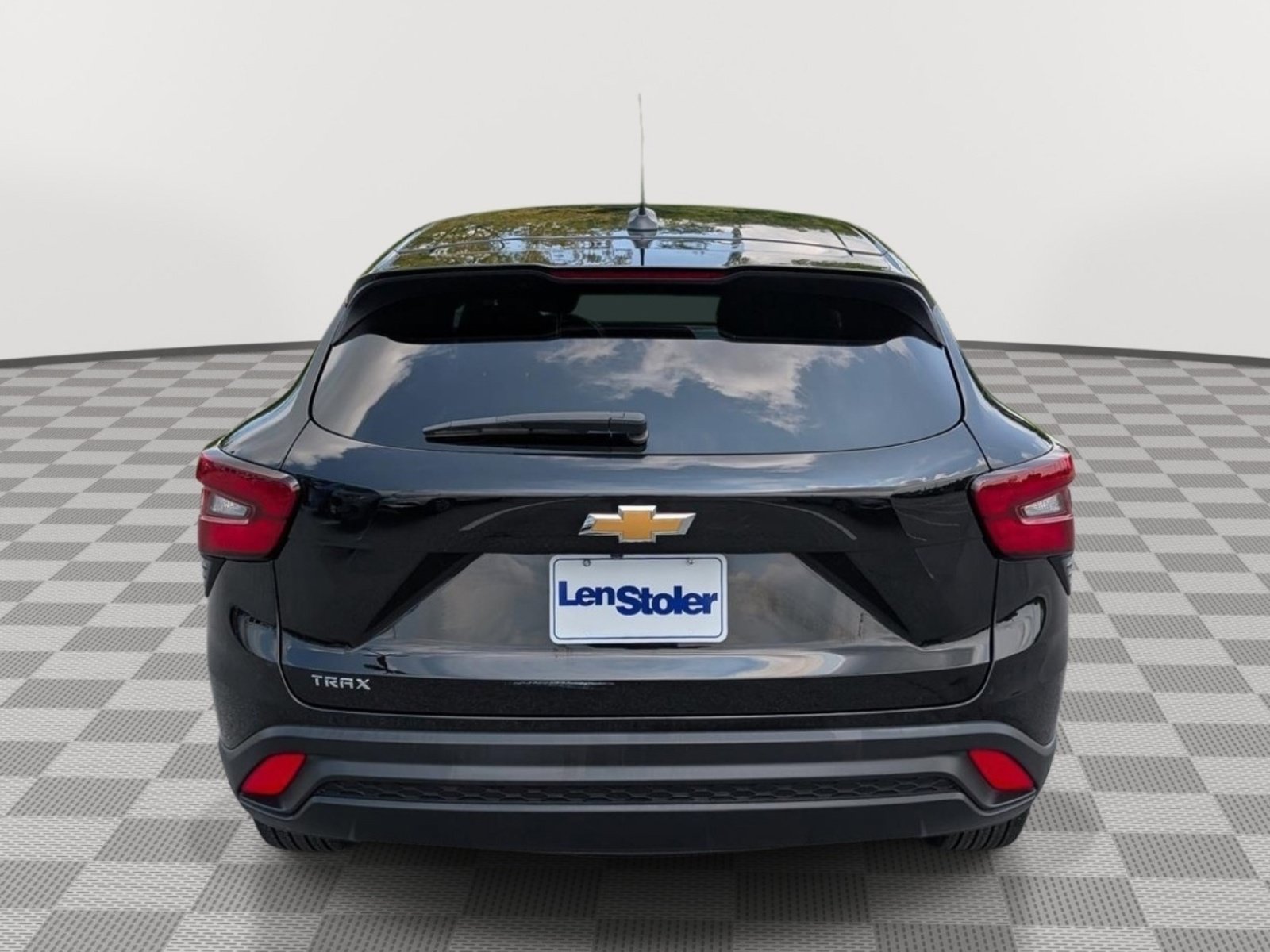 Used 2025 Chevrolet Trax LS FWD image 4