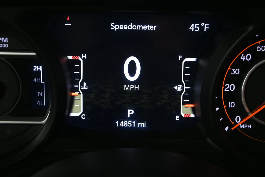 Used 2024 Jeep Wrangler Unlimited Sahara w/ Safety Group AWD/4WD image 25
