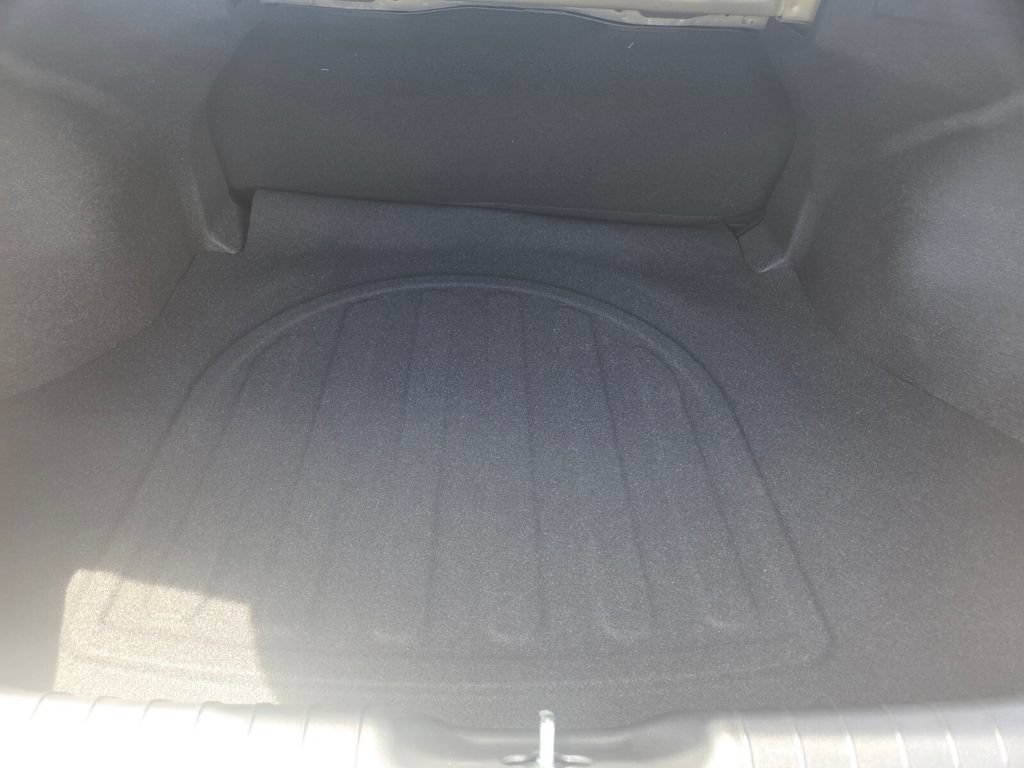 Used 2026 Hyundai Elantra SE FWD image 25