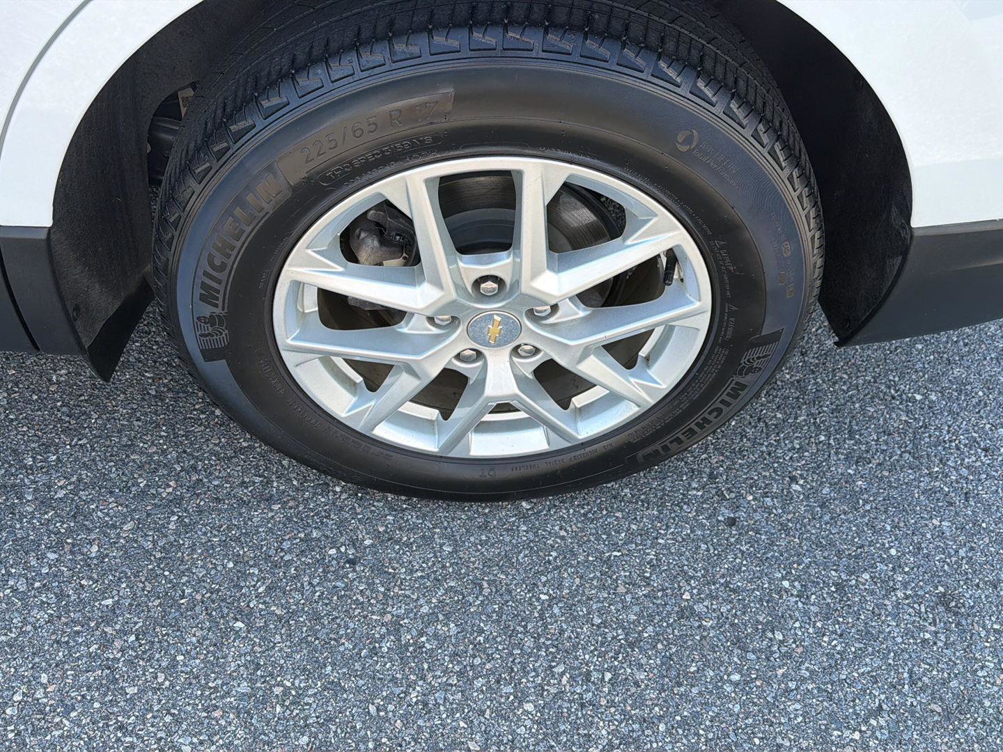 Used 2023 Chevrolet Equinox LS w/ LS Convenience Package FWD image 35