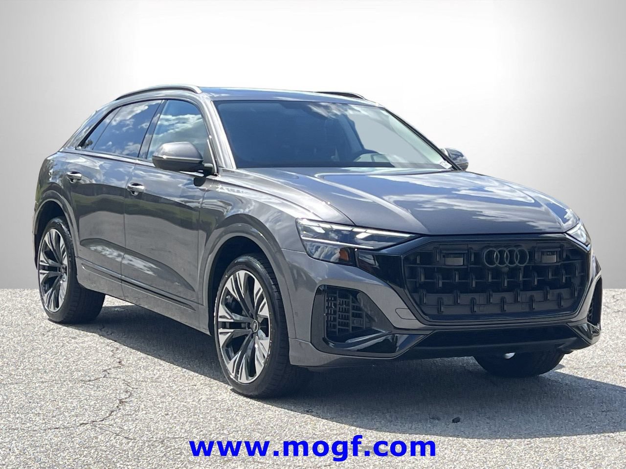 Used 2025 Audi Q8 Premium AWD/4WD image 4