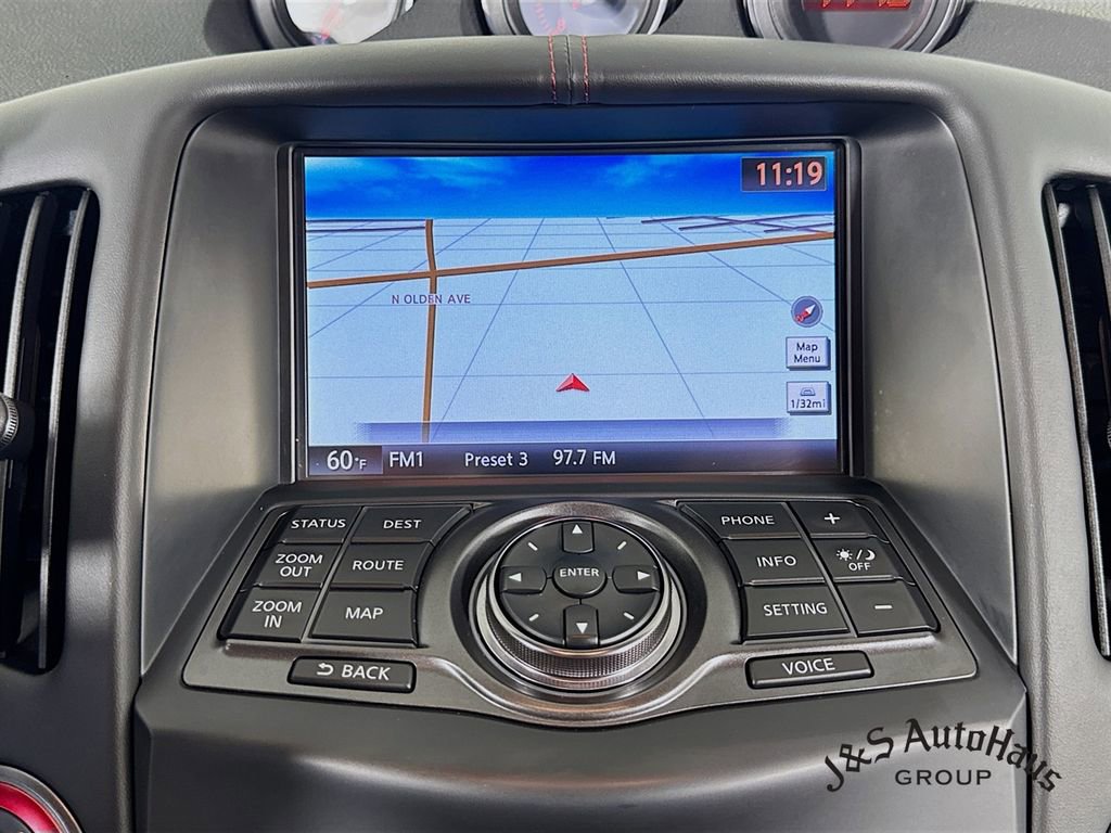 Used 2019 Nissan 370Z NISMO RWD image 18