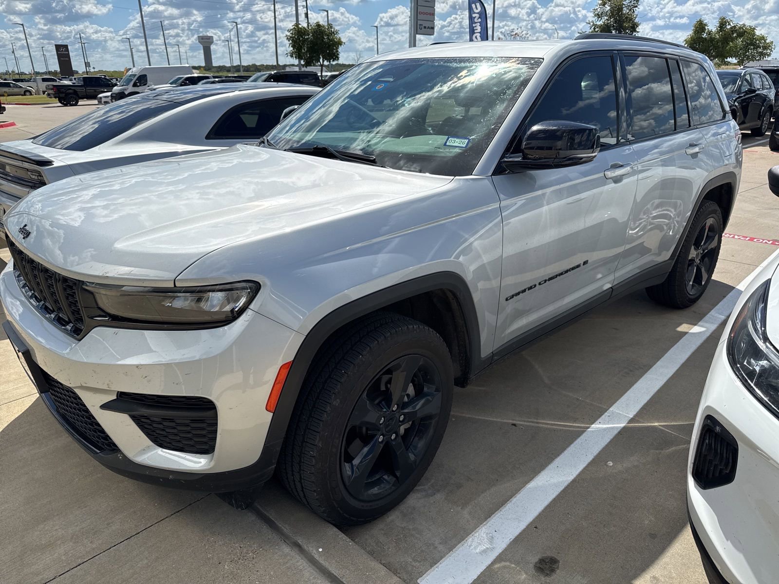 Used 2023 Jeep Grand Cherokee Altitude