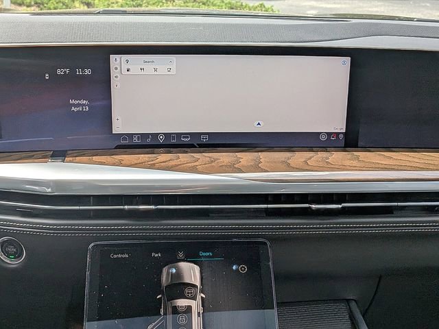 Certified 2025 Cadillac Escalade ESV Premium Luxury Platinum w/ LPO, Floor Liner Package image 18