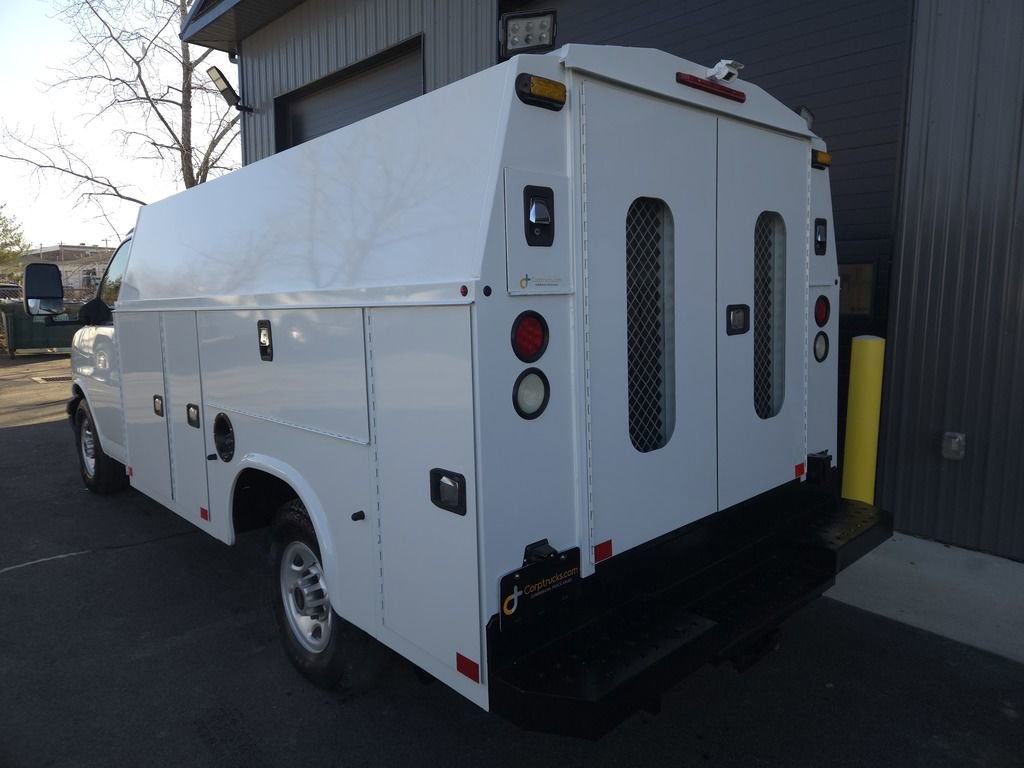 Used 2015 GMC Savana 3500 image 3