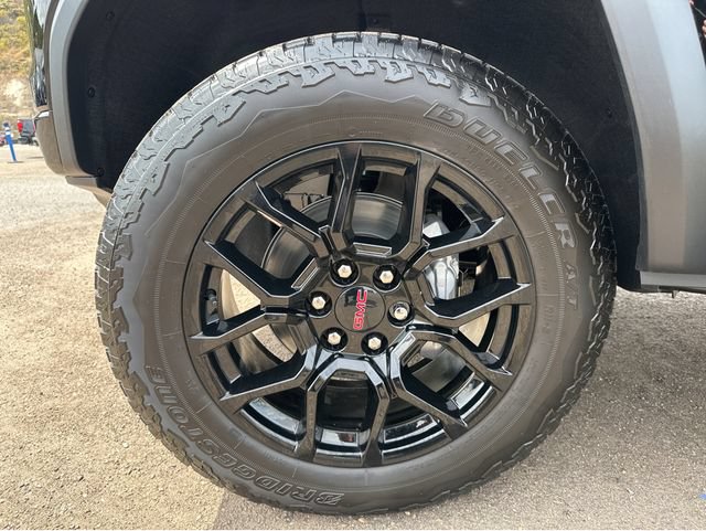 New 2026 GMC Canyon Denali w/ LPO, Denali Black Edition AWD/4WD image 15
