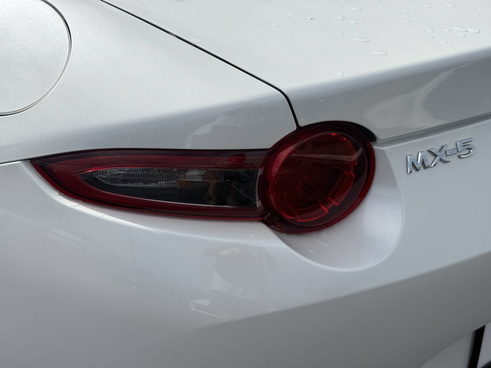 Used 2021 MAZDA MX-5 Miata RF Grand Touring RWD image 11