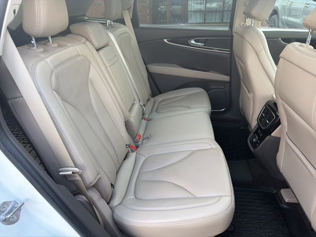 Used 2023 Lincoln Nautilus Reserve AWD/4WD image 19