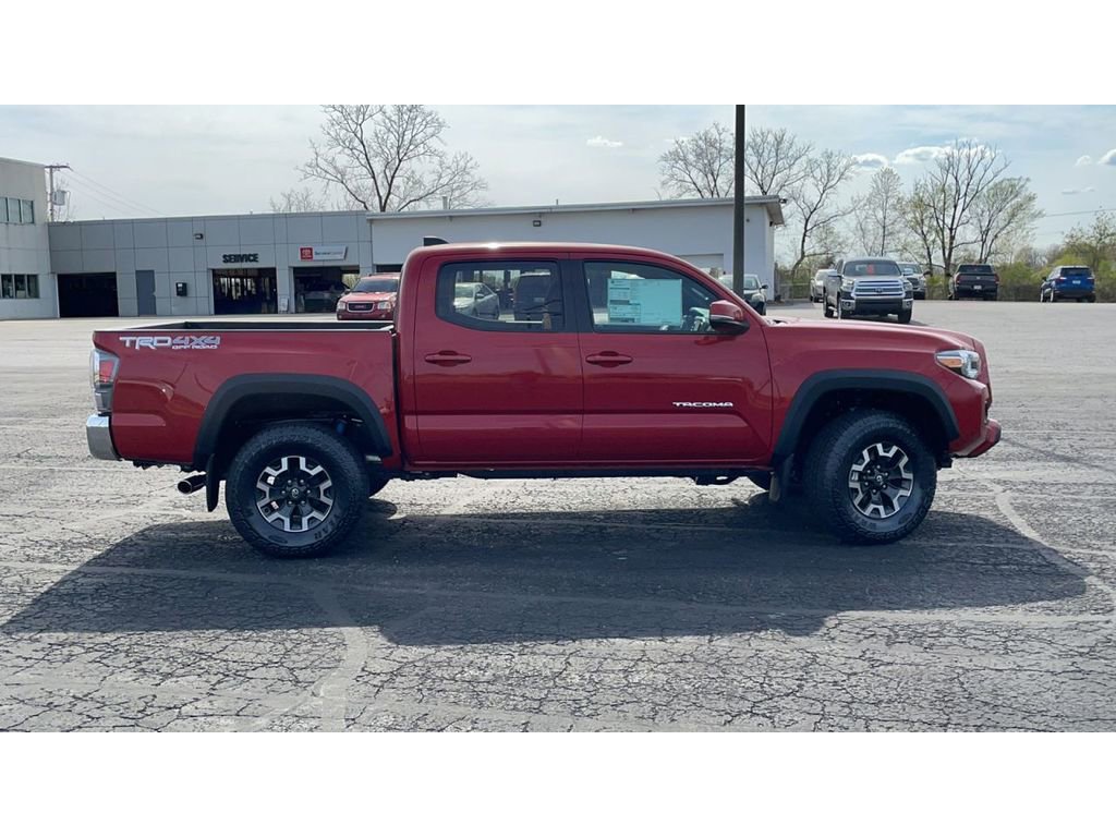 Used 2023 Toyota Tacoma TRD Off-Road AWD/4WD image 9