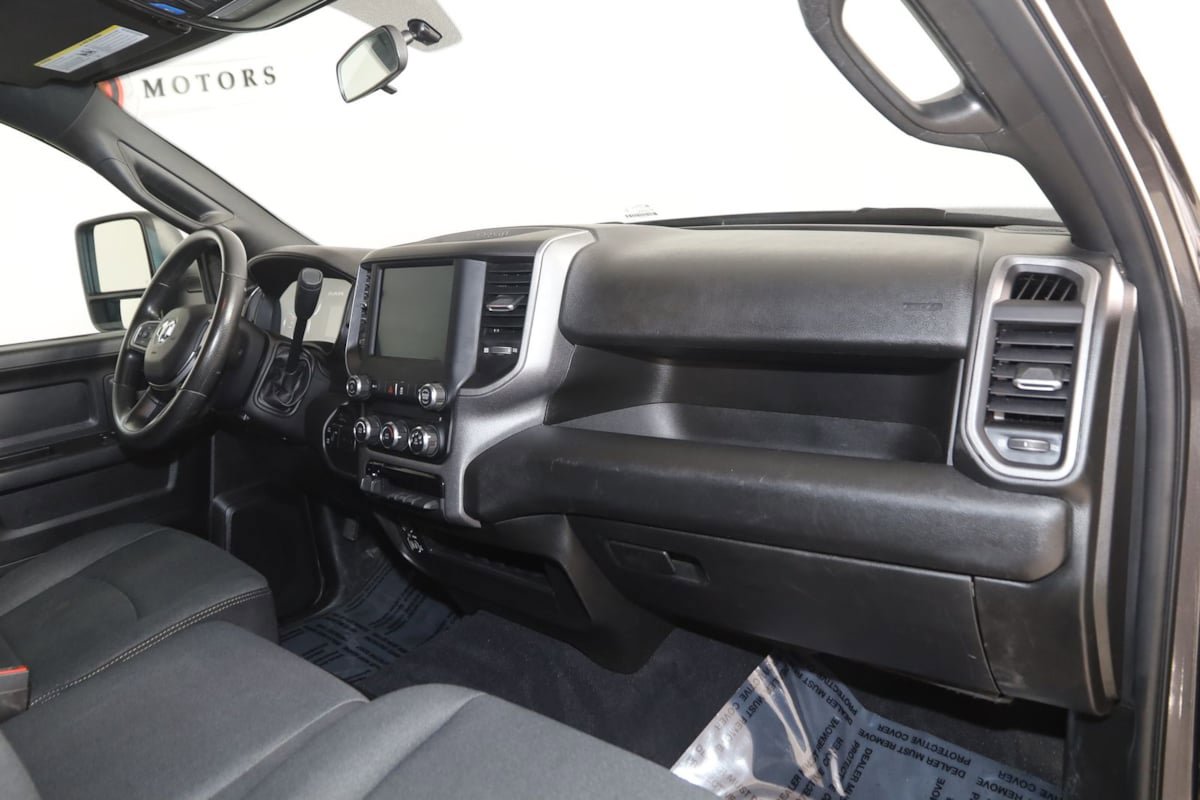 Used 2024 RAM 3500 Tradesman w/ Chrome Appearance Group AWD/4WD image 39