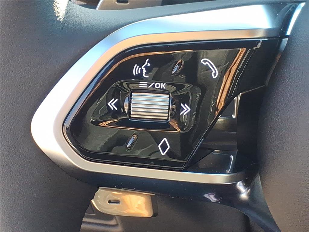 New 2024 Jaguar XF R-Dynamic SE image 17