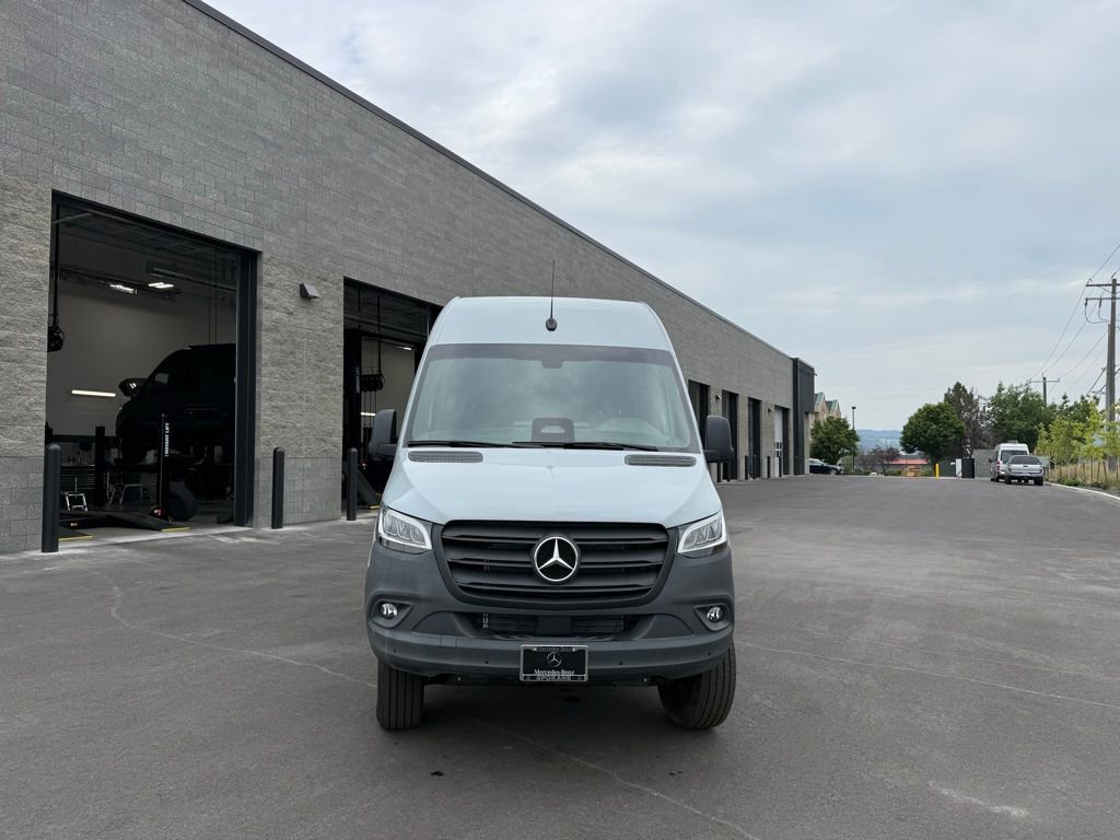 New 2025 Mercedes-Benz Sprinter 2500 image 1