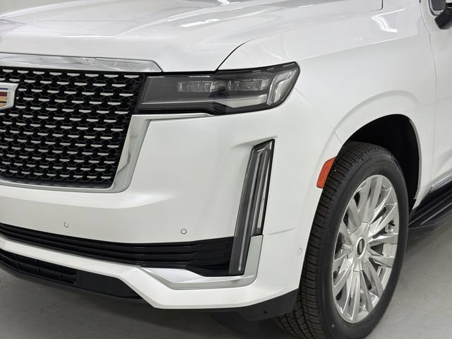 Used 2024 Cadillac Escalade ESV Premium Luxury w/ LPO, Floor Liner Package AWD/4WD image 15