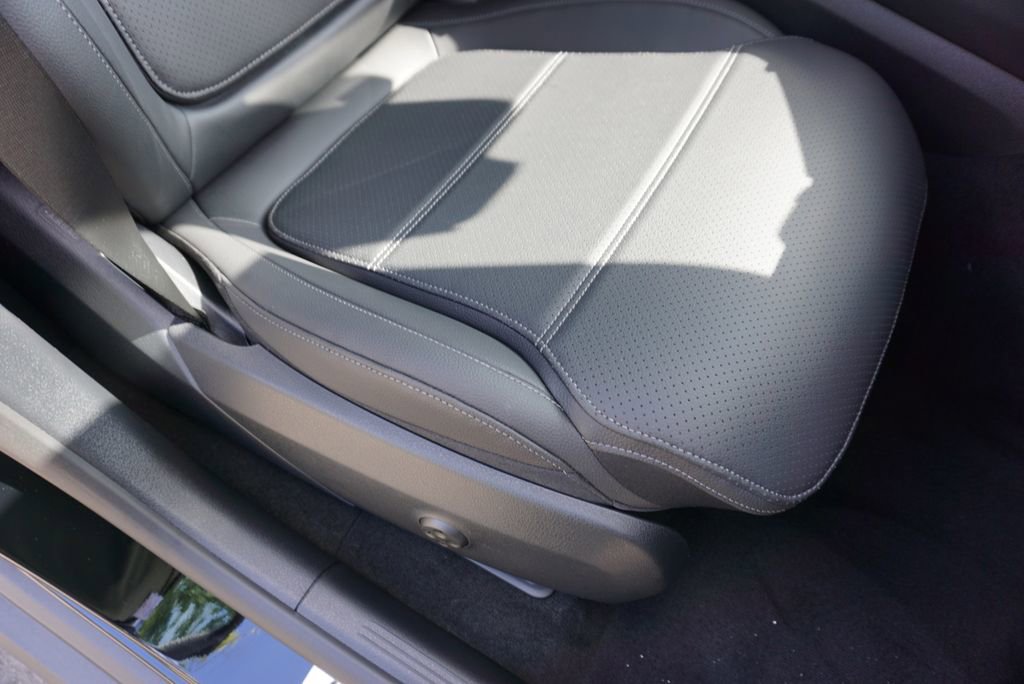 Certified 2025 Mercedes-Benz GLC 300 4MATIC image 66