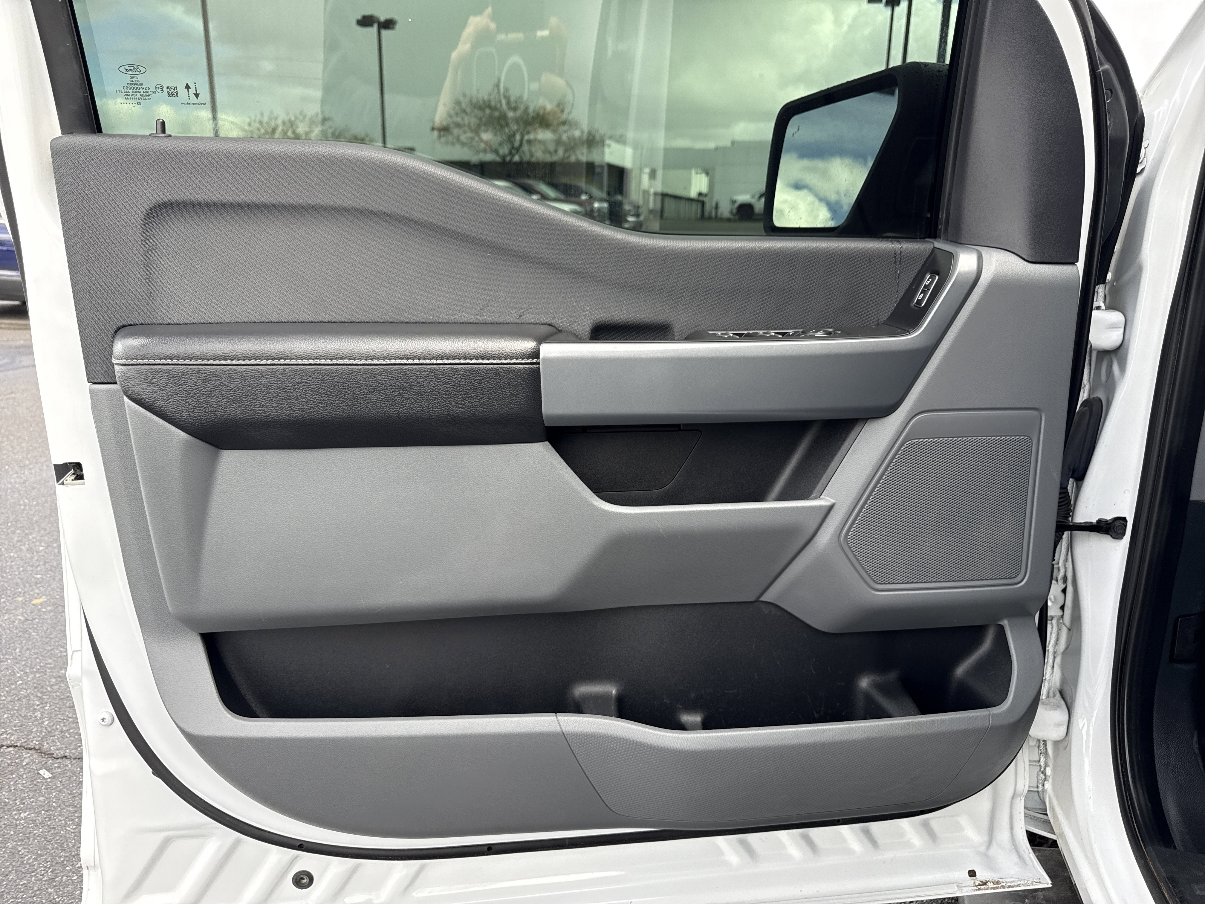 Used 2023 Ford F150 XLT w/ Trailer Tow Package image 12