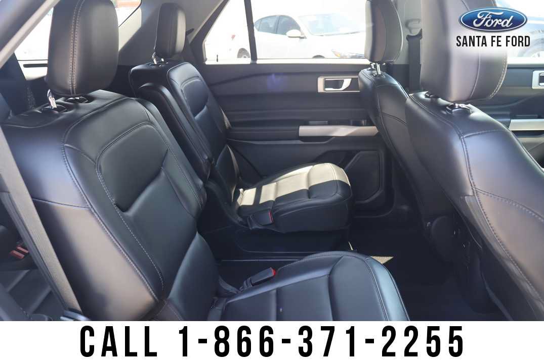 New 2024 Ford Explorer XLT w/ Equipment Group 202A AWD/4WD image 31