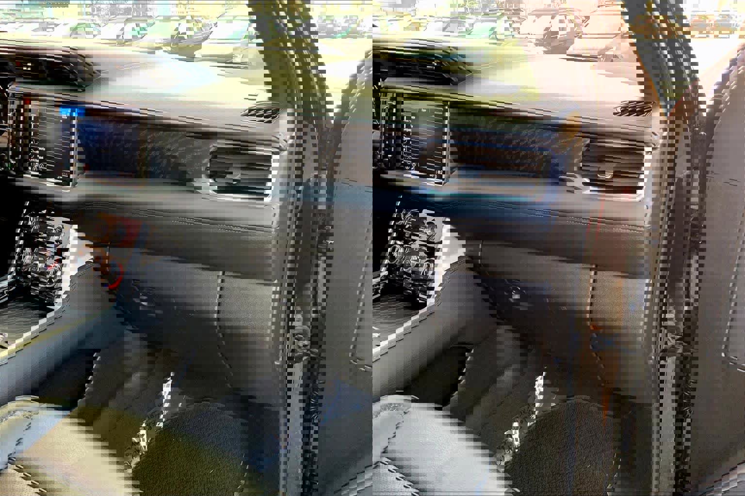 Used 2021 GMC Yukon Denali w/ Denali Ultimate Package image 18