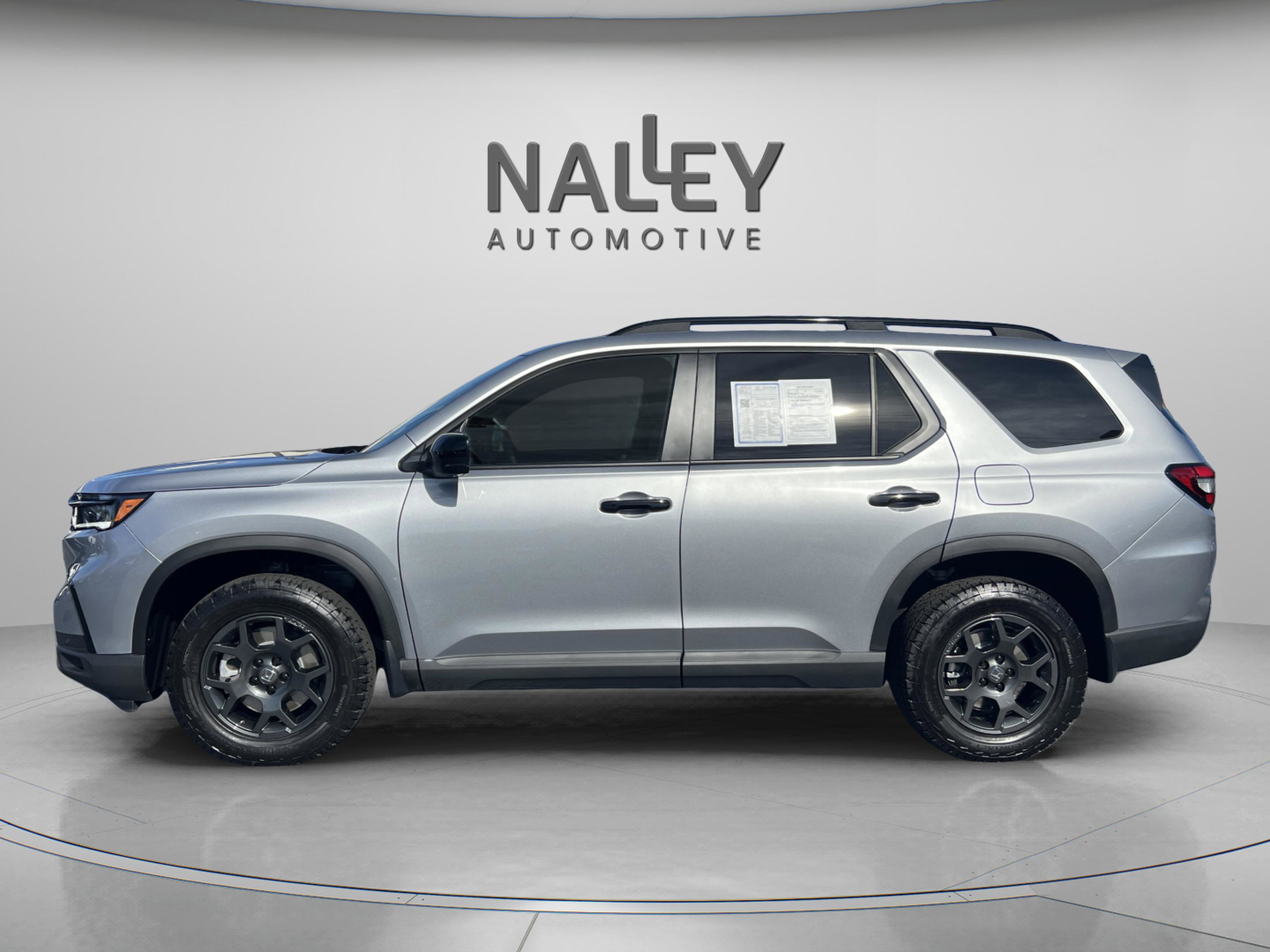 Certified 2025 Honda Pilot TrailSport video 2