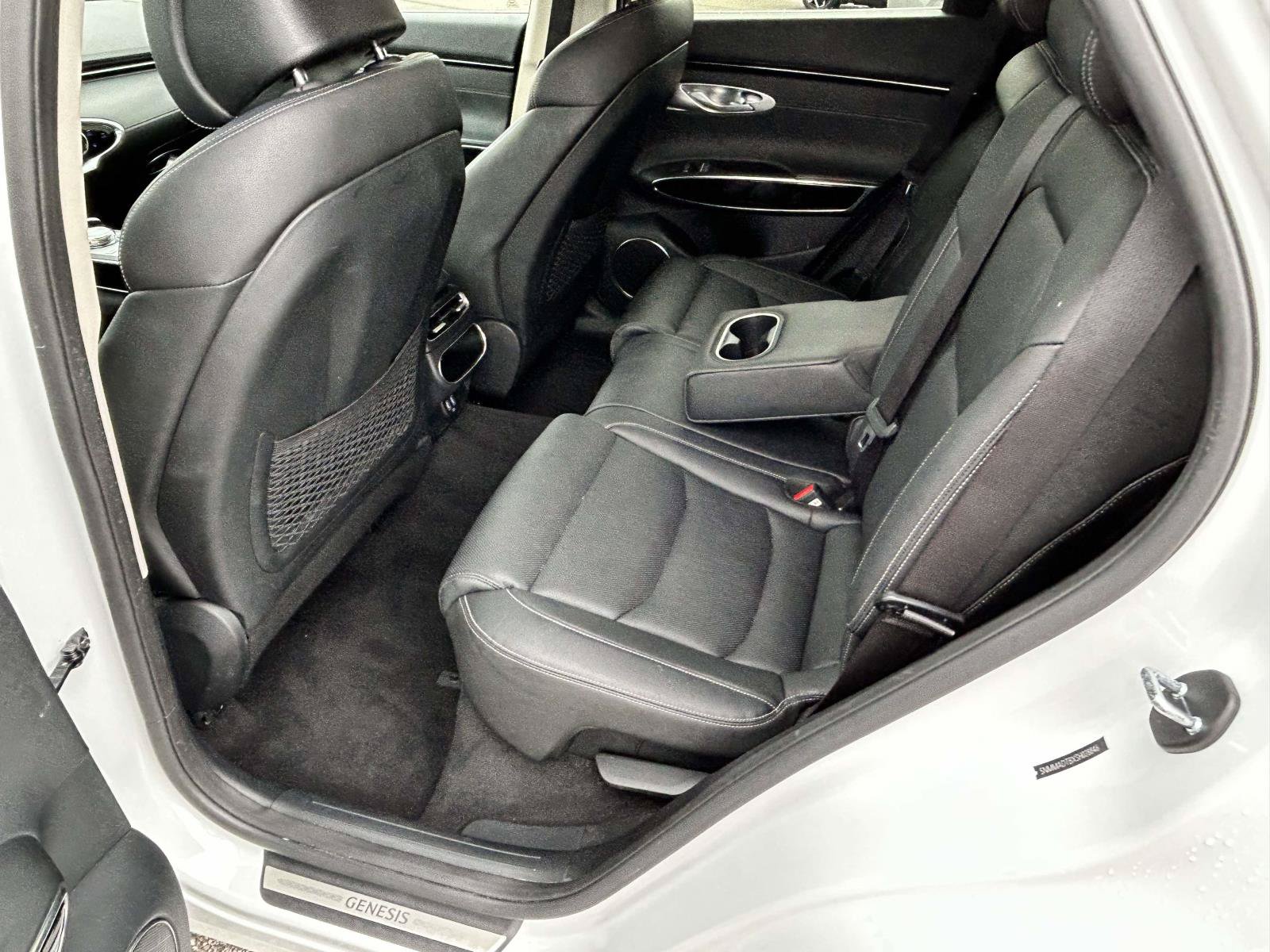 Used 2025 Genesis GV70 2.5T AWD/4WD image 8