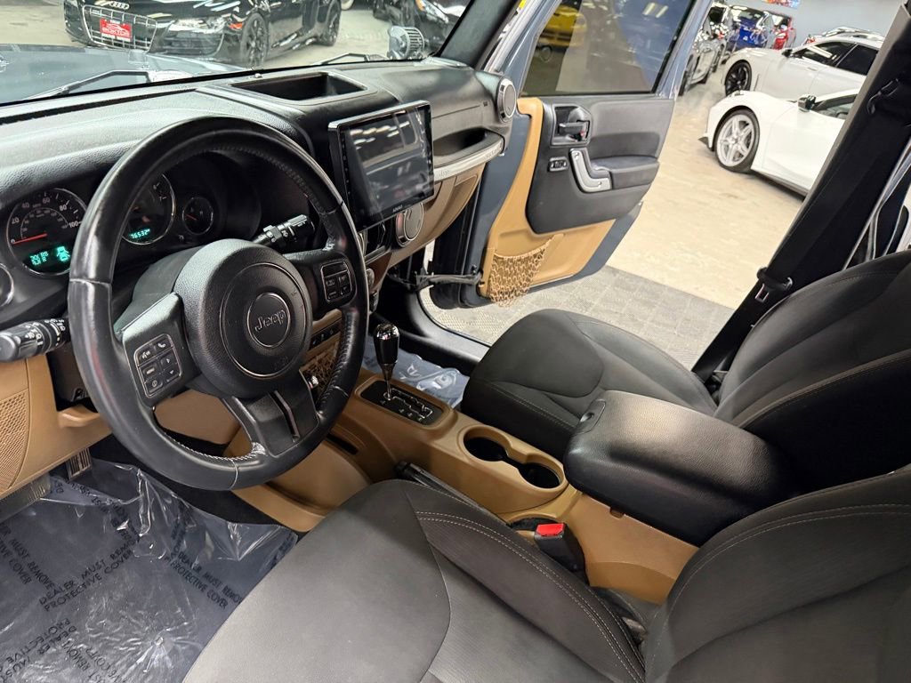 Used 2017 Jeep Wrangler Unlimited Sahara w/ Max Tow Package AWD/4WD image 31