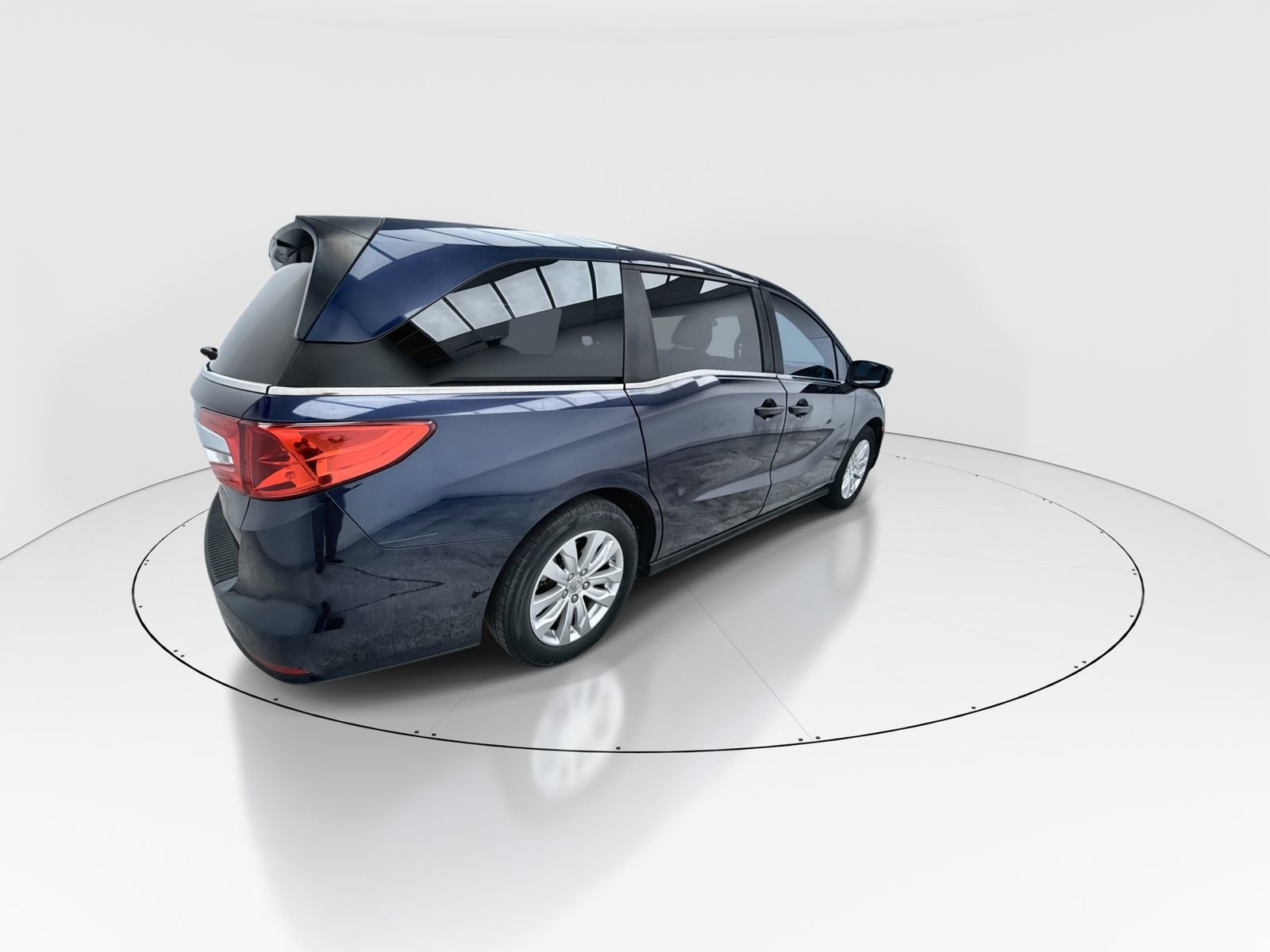 Used 2018 Honda Odyssey LX image 8