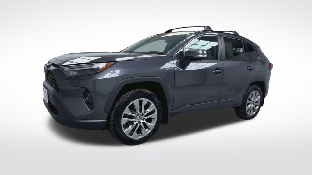 Certified 2022 Toyota RAV4 XLE Premium AWD/4WD image 21